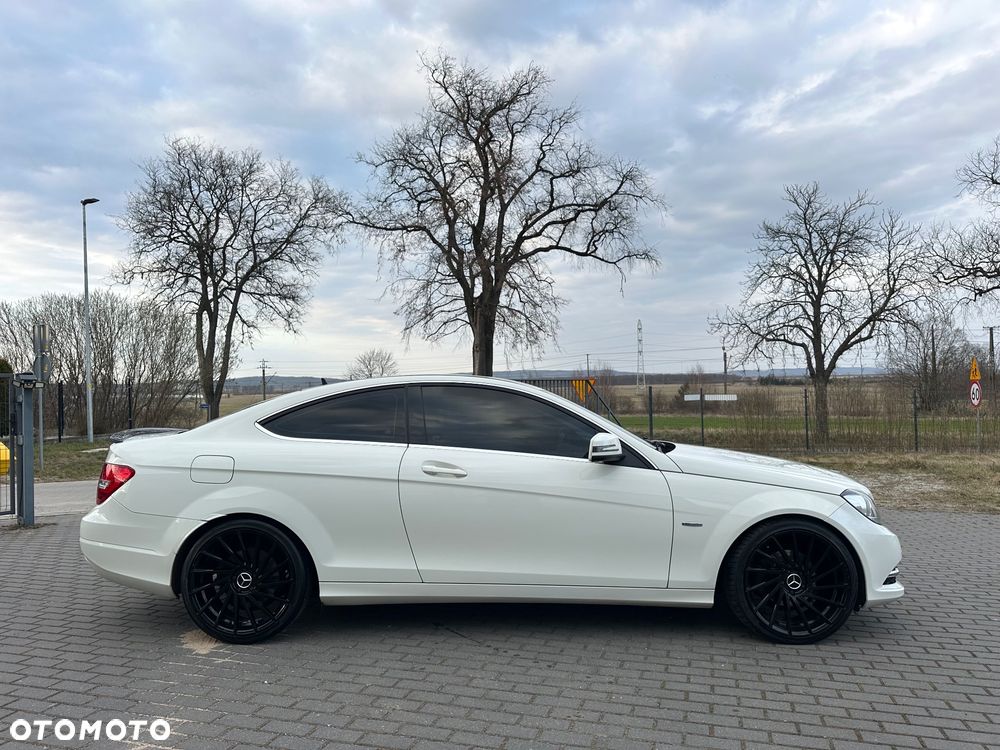 Mercedes-Benz Klasa C 220 CDI DPF Automatik Avantgarde - 3