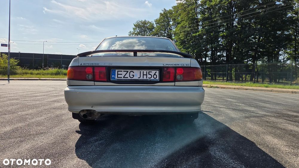 Mitsubishi Lancer - 10