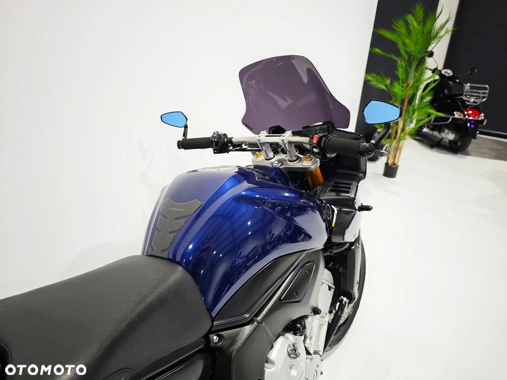 Yamaha FZ - 13