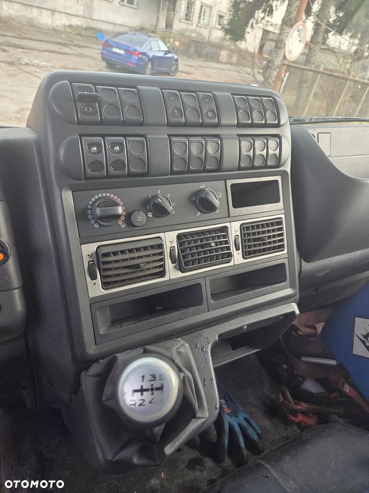 Iveco EuroCargo 1200E18 - 18