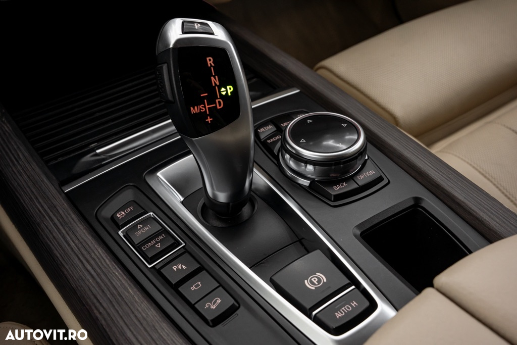 BMW X5 xDrive40d - 36