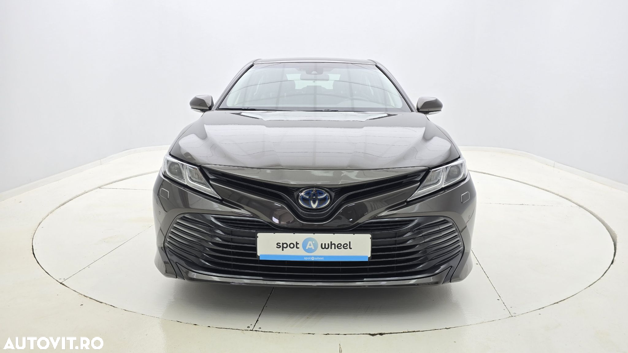 Toyota Camry - 2