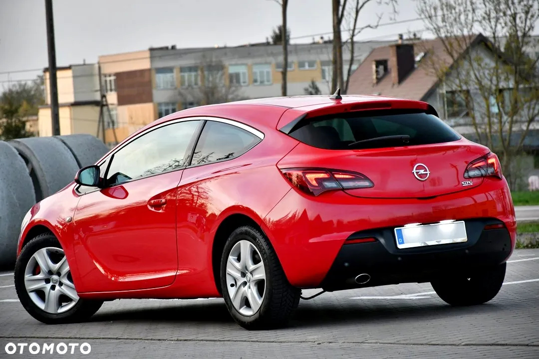 Opel Astra III GTC 1.6 T Cosmo - 20