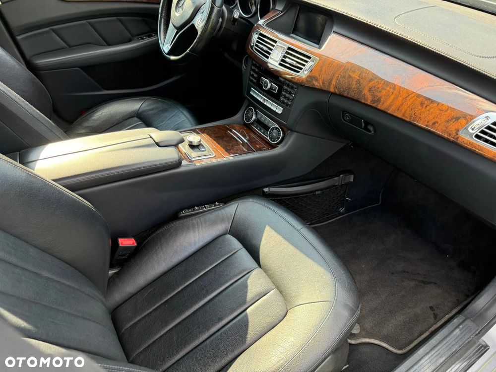 Mercedes-Benz CLS 350 CDI 4-Matic BlueEff - 11