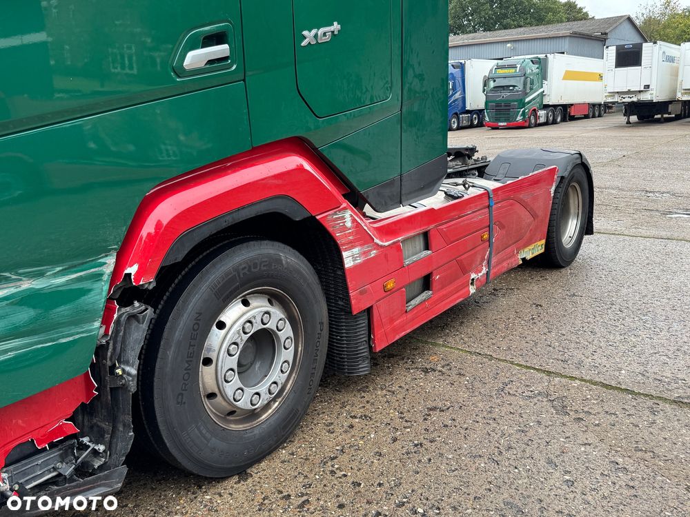 DAF XG+ 480 / ACC / CAŁY NA PODUCHACH / KLIMA POSTOJOWA/ELEKTRYCZNE ŁÓŻKO /RETARDER/ DWA ŁÓZKA / ZNIEMIEC - 8