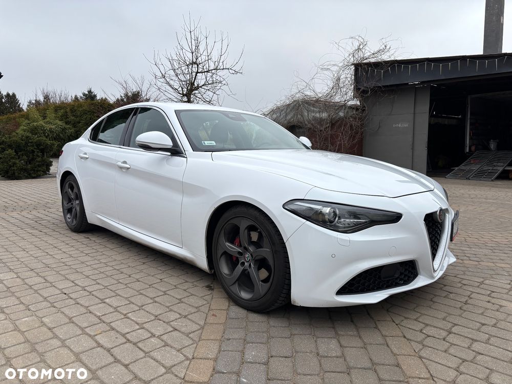 Alfa Romeo Giulia - 1