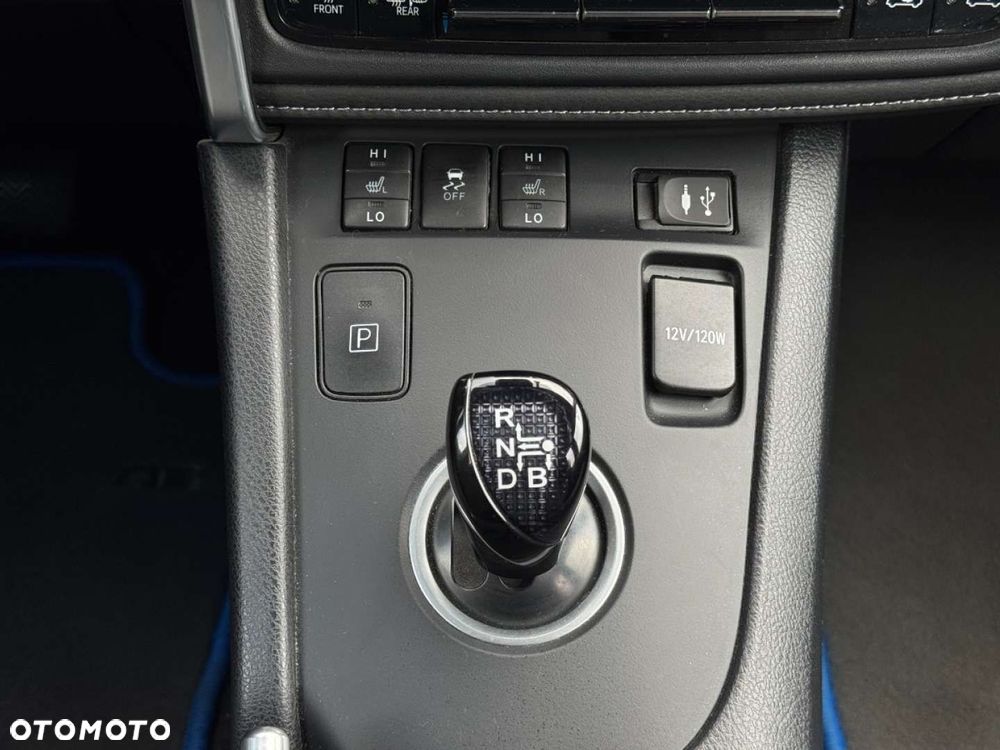 Toyota Auris Hybrid 135 Prestige - 30