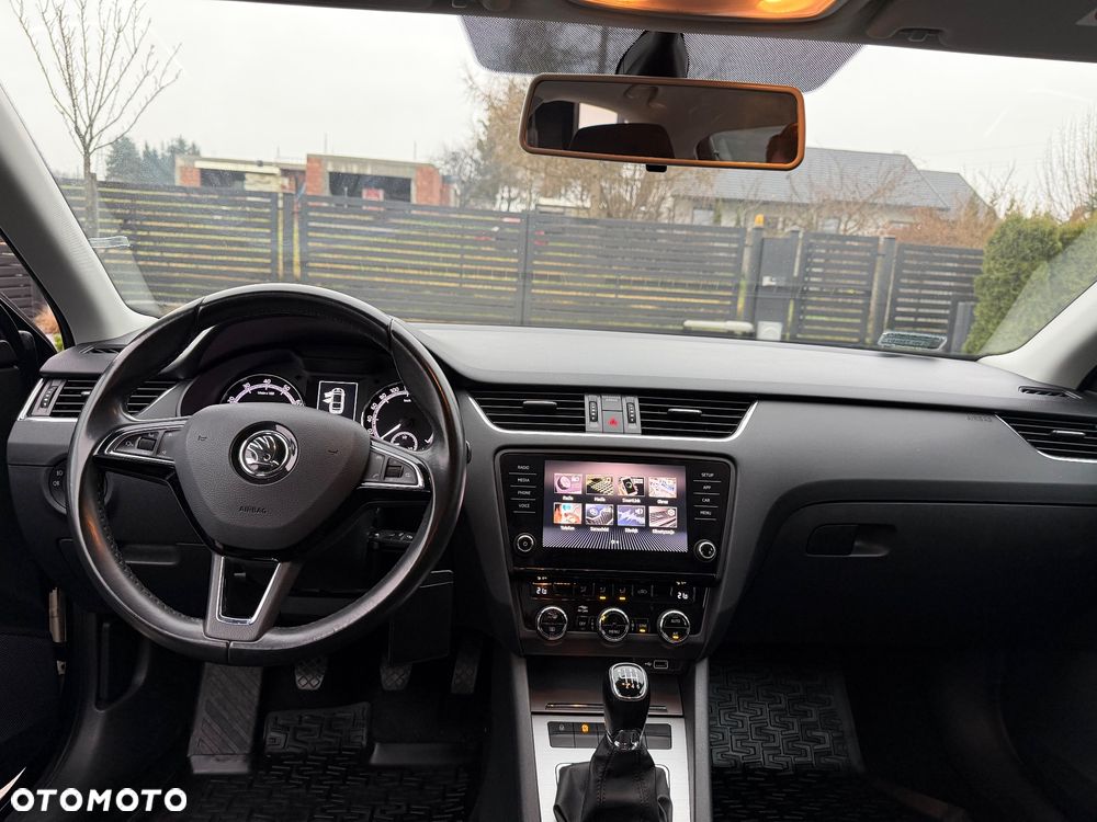 Skoda Octavia 1.4 TSI Ambition - 23