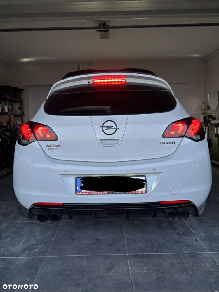 Opel Astra 1.6 Turbo Innovation - 1