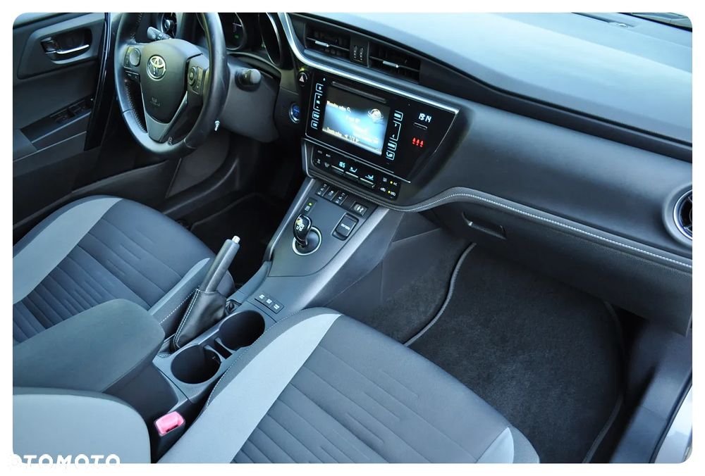 Toyota Auris 1.8 HSD Luna - 4