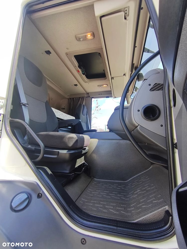 DAF CF 460 / 6 x 2 / Oś Skrętna / Chłodnia / Termo King / Sprowadzony / Sypialka / - 16