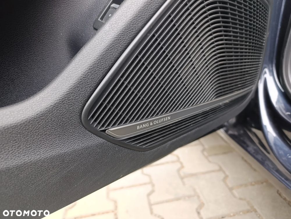 Audi A4 Avant 2.0 TDI Design - 13