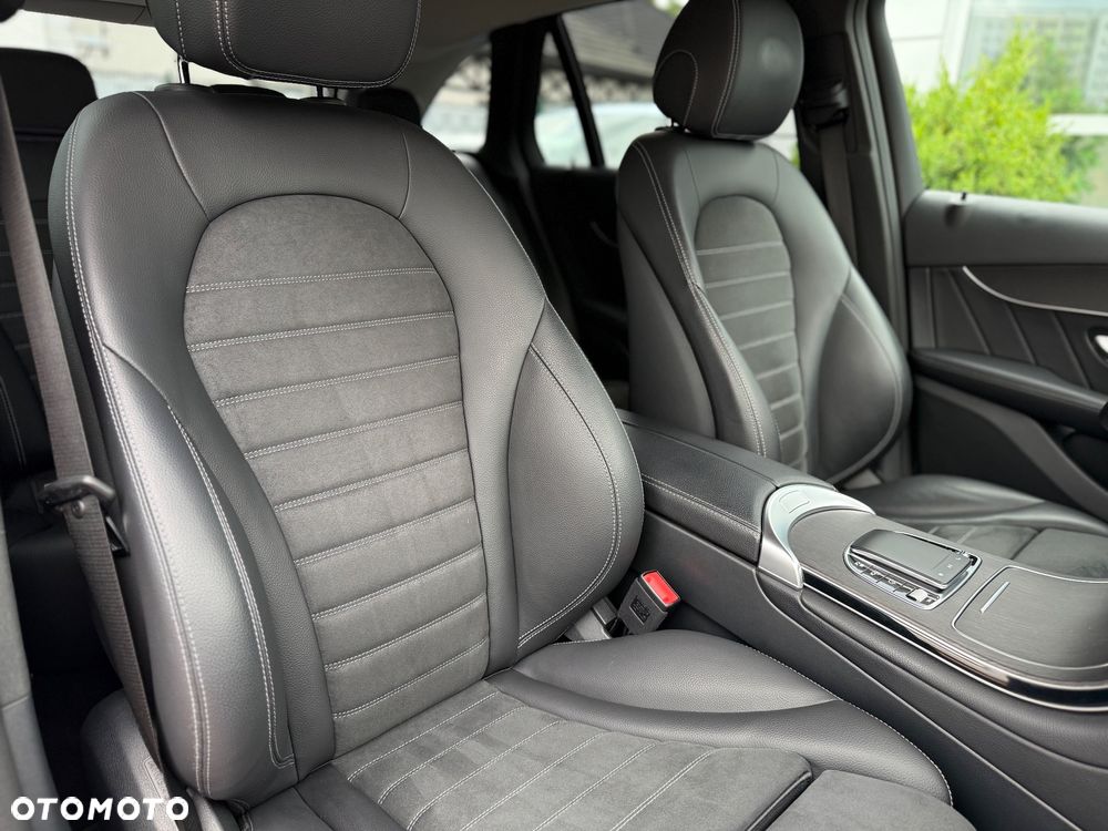 Mercedes-Benz GLC 220 d 4Matic 9G-TRONIC AMG Line Plus - 9