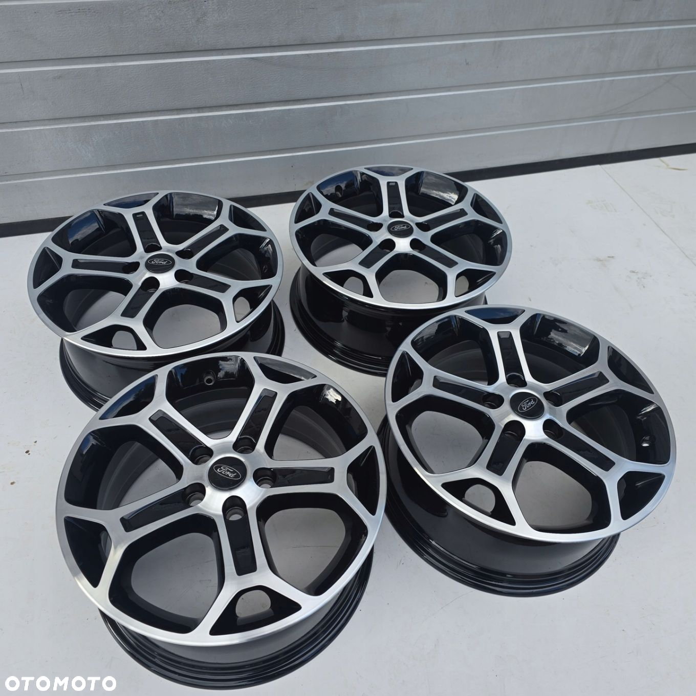 FORD MONDEO S-MAX C-MAX KUGA FOCUS 17 5x108 ET55 4X - 2
