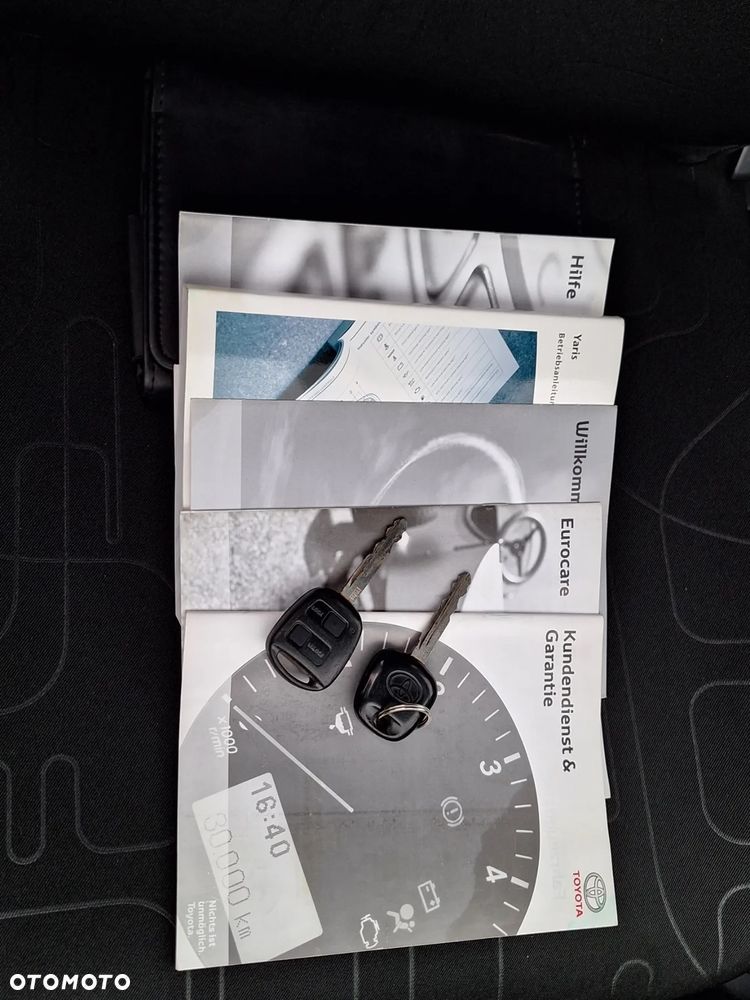 Toyota Yaris 1.0 VVT-i Sol - 11