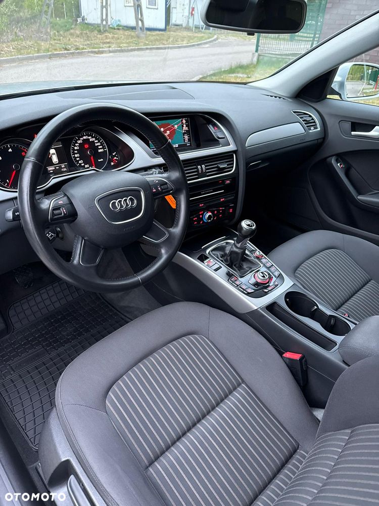 Audi A4 Avant 2.0 TDI DPF Ambiente - 17