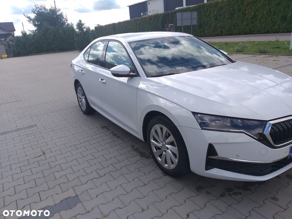 Skoda Octavia 1.5 TSI mHEV Selection DSG - 2