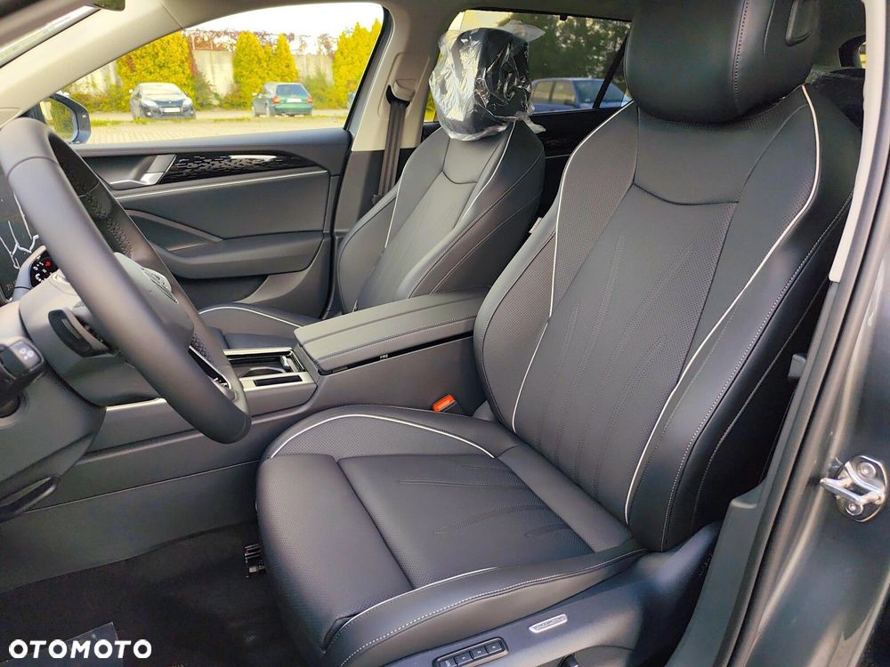 Volkswagen Passat 2.0 TDI SCR 4Mot Elegance DSG - 11