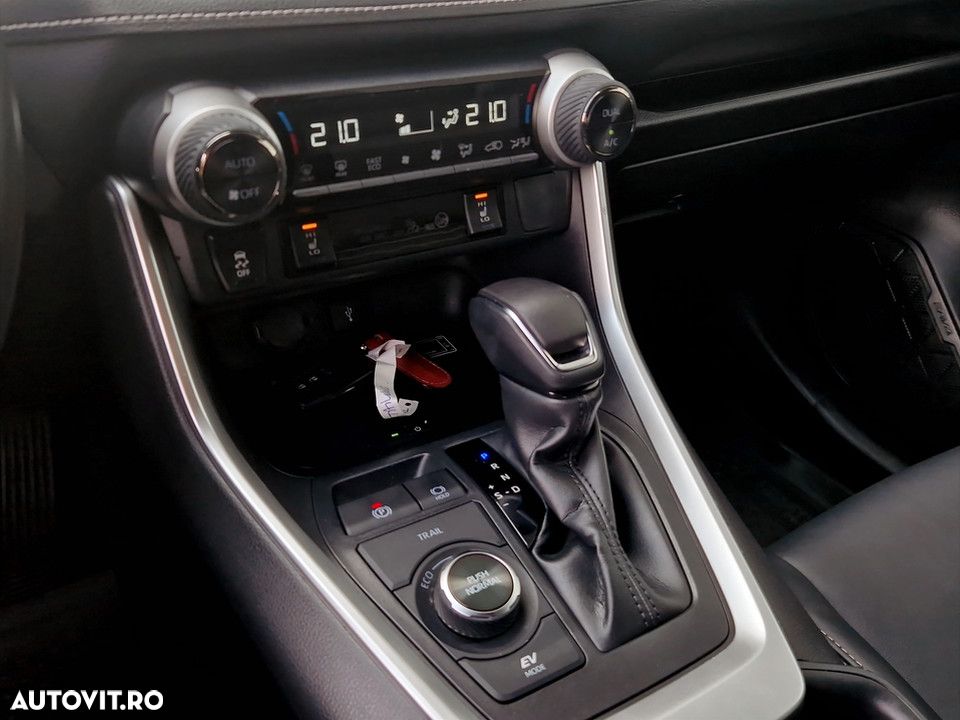 Toyota RAV4 - 23