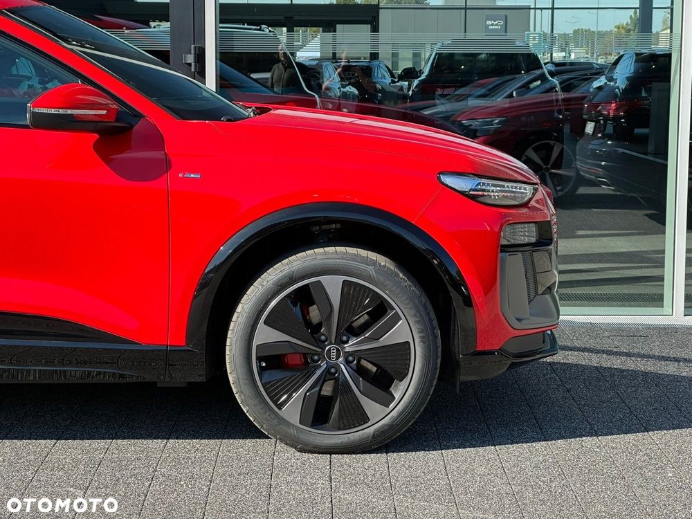Audi Q6 e-tron - 6