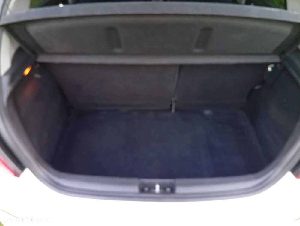 Hyundai i20 1.25 Classic + - 18