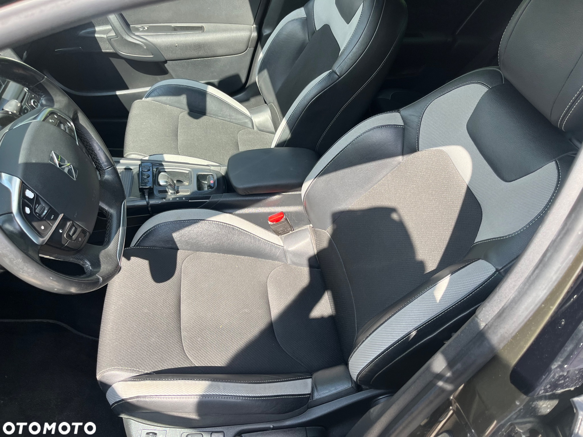 Citroën DS4 1.6 e-HDi SoChic MCP - 20