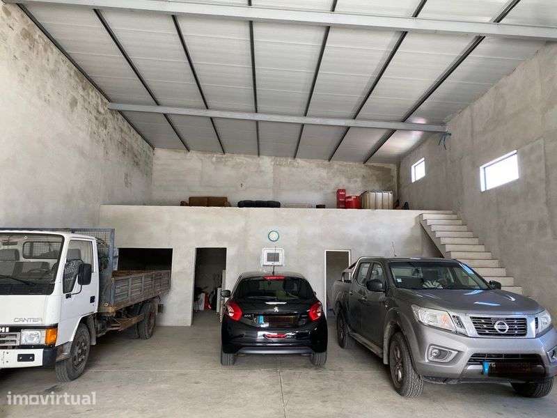 Casao/Armazem 450mt2 area total… VENDO OU TROCO - Grande imagem: 3/6