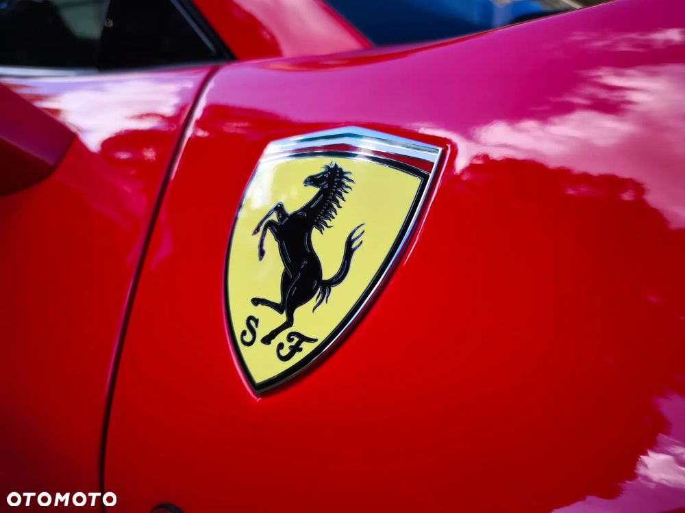 Ferrari 488 - 12