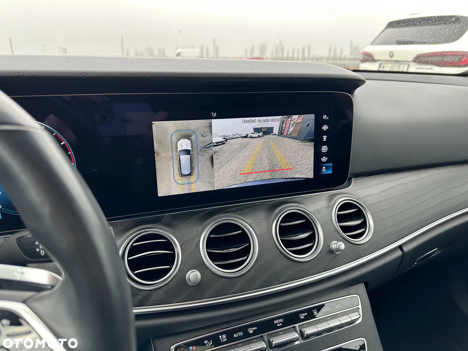 Mercedes-Benz Klasa E 300 de AMG - 9