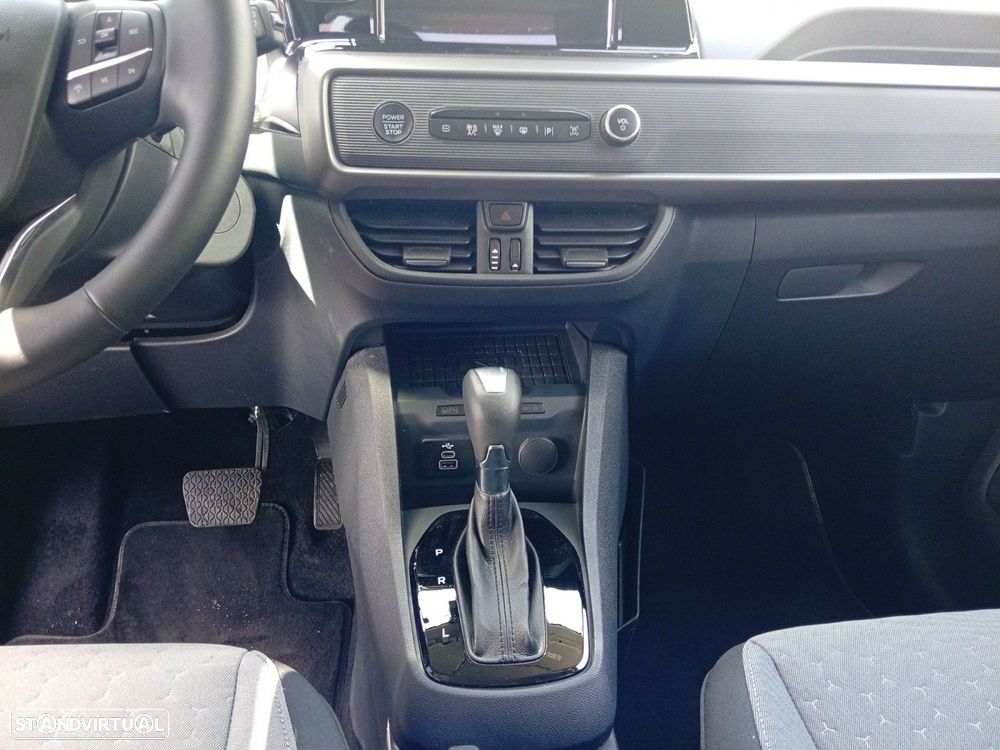 Ford Tourneo Courier 1.0 EcoBoost Titanium DCT - 11