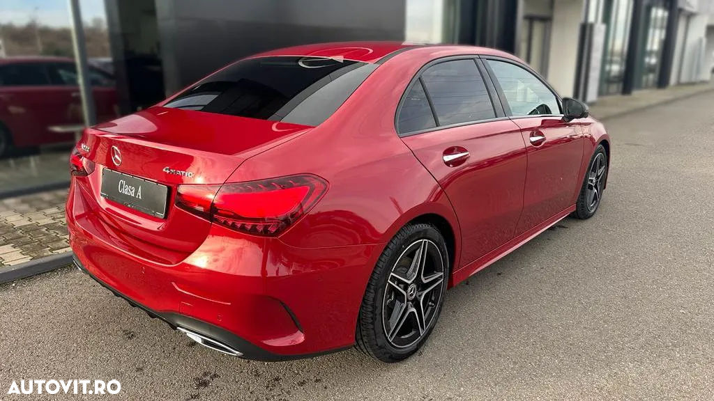 Mercedes-Benz A 220 4MATIC Aut. - 4