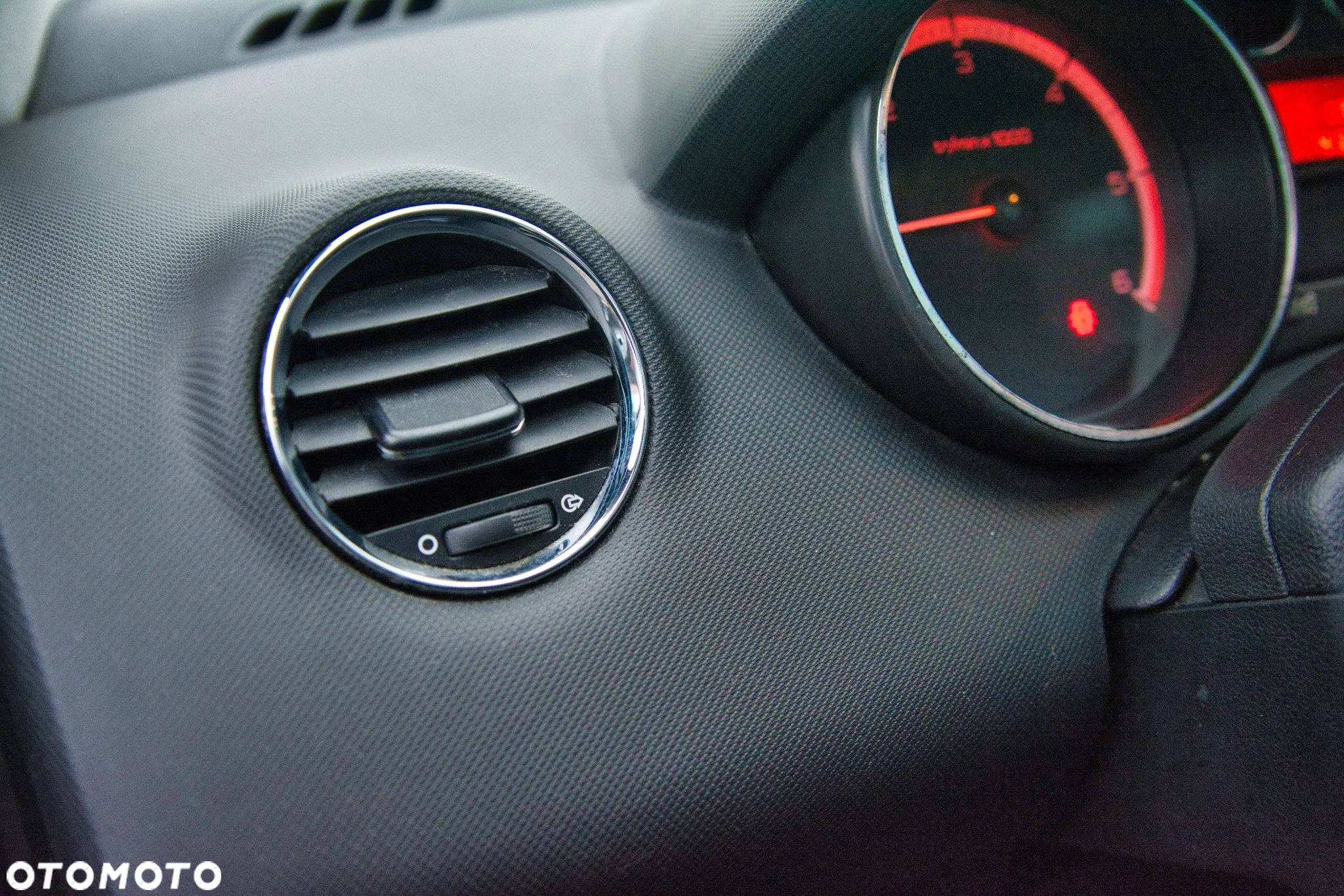 Peugeot 308 1.6 HDi Premium - 27