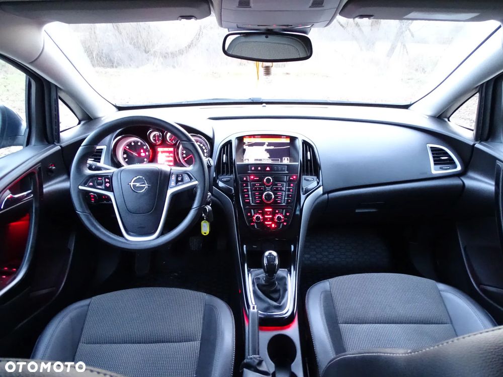 Opel Astra 1.6 CDTI DPF ecoFLEX TourerStart/Stop Exklusiv - 26