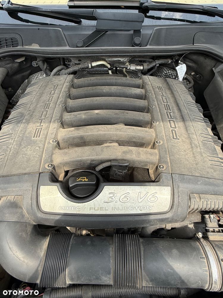 Porsche Cayenne - 21