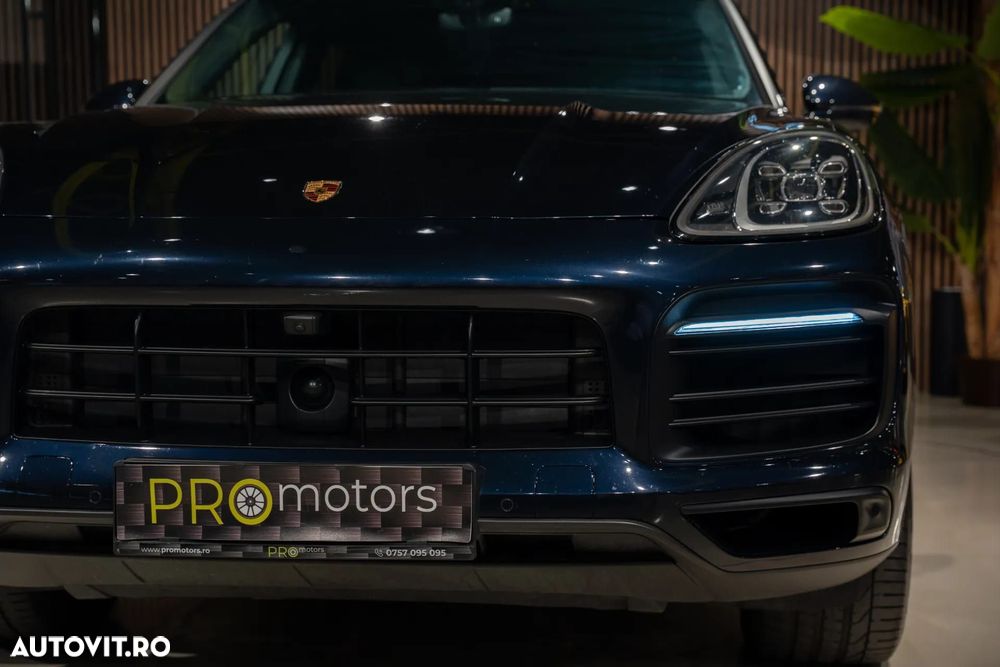 Porsche Cayenne - 6