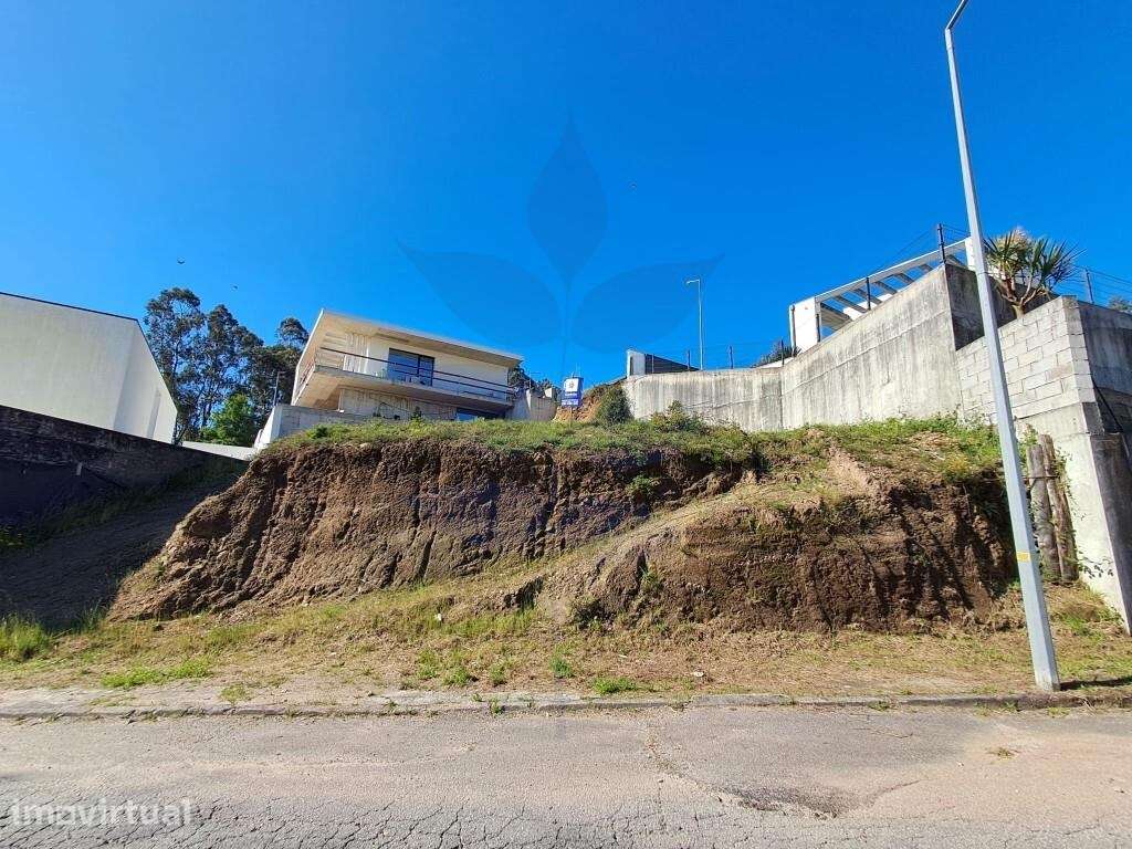 Lote em Vila Verde, freguesia da Lage - Grande imagem: 2/22