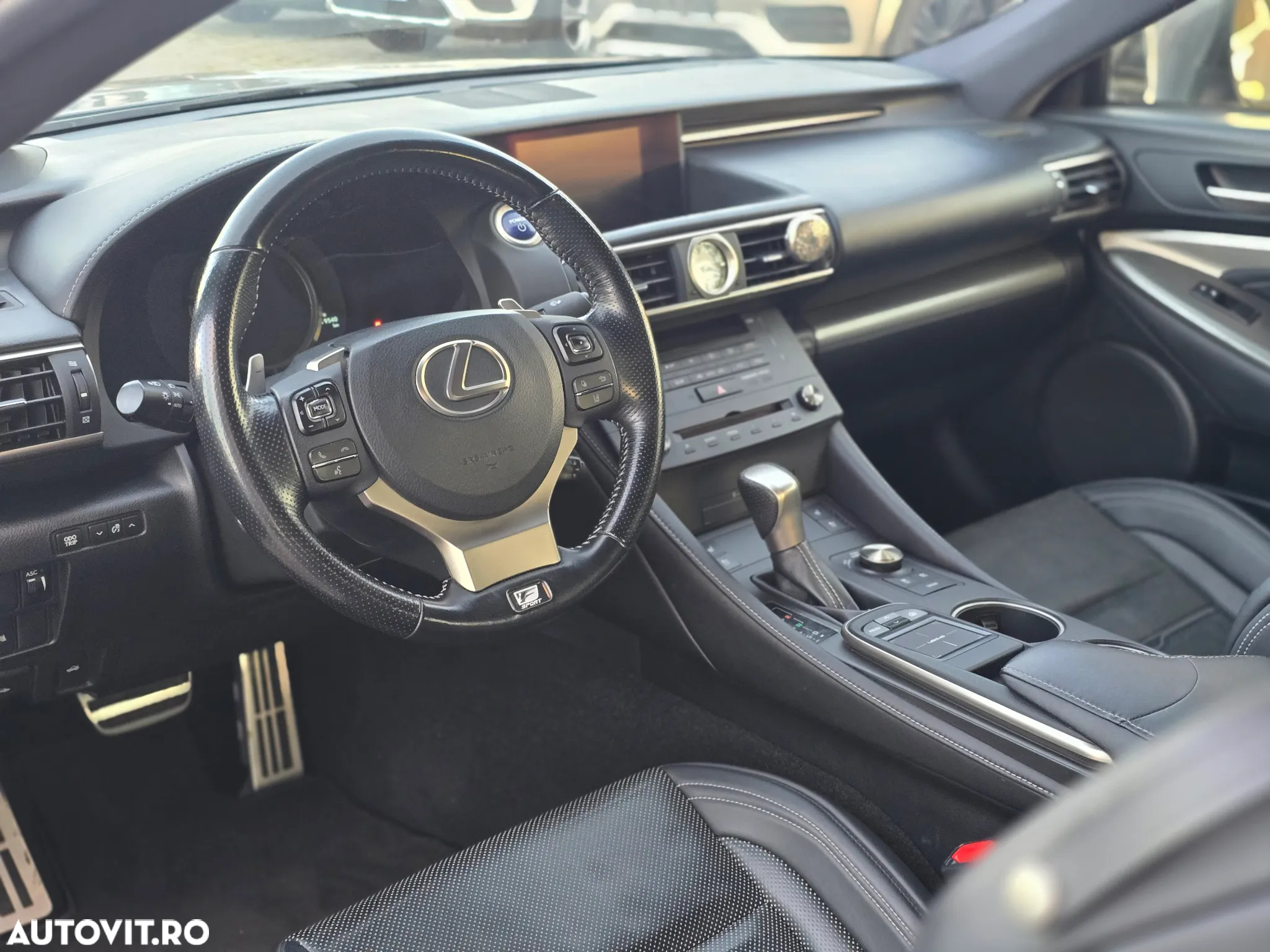 Lexus Seria RC 300h F SPORT - 8