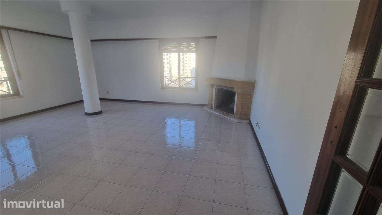 Apartamento em Sintra, Rio de Mouro - Grande imagem: 4/20