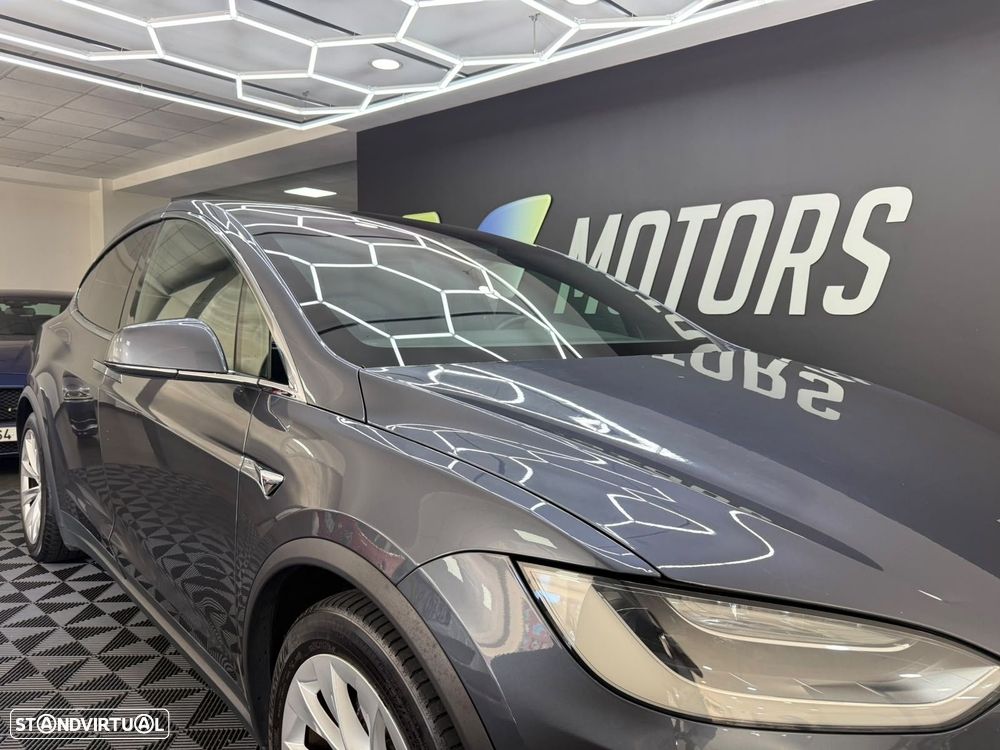 Tesla Model X 100D - 5