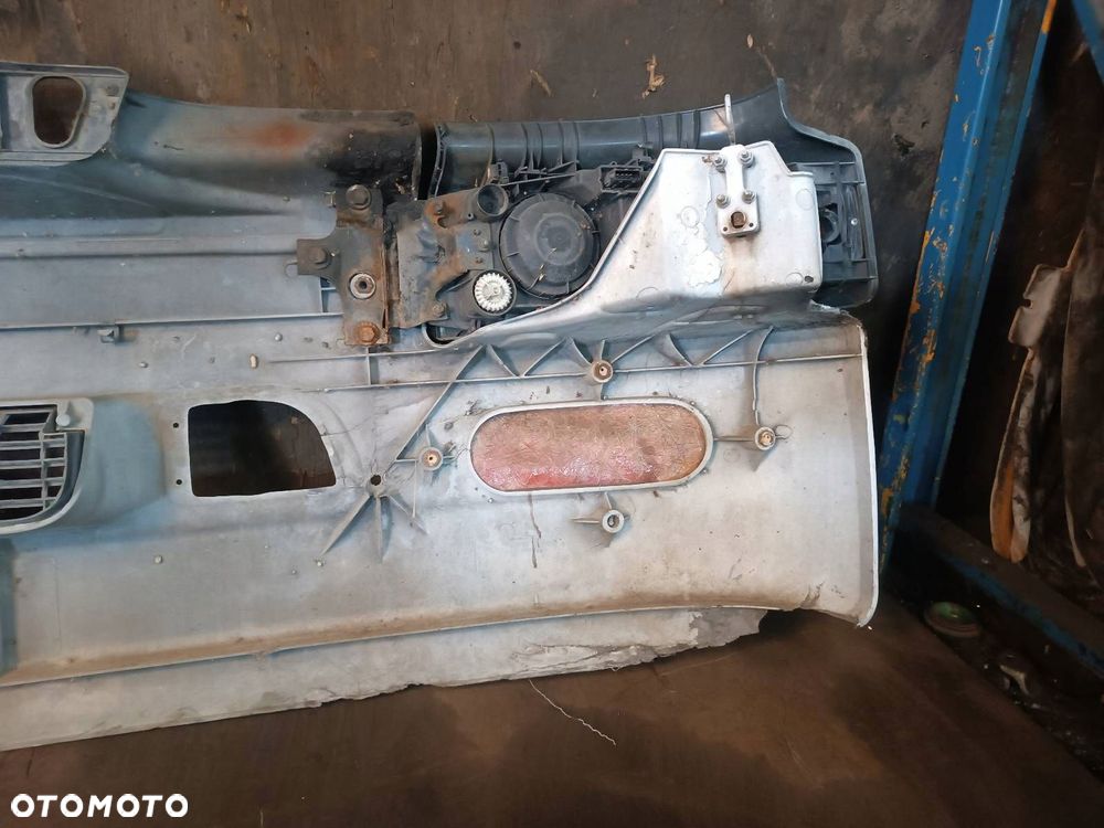 ZDERZAK PRZÓD + LAMPY PRZÓD RENAULT PREMIUM DCI - 2