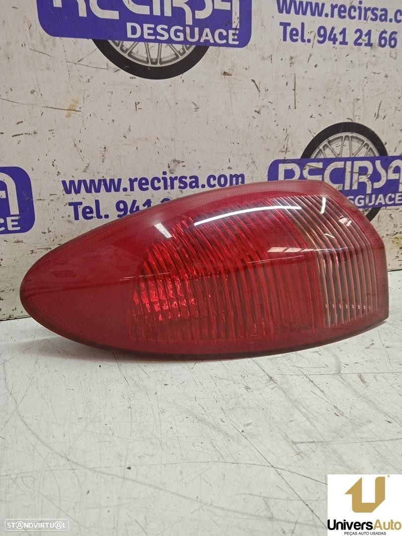 FAROLIM TRASEIRO ESQUERDO ALFA ROMEO 147 2006 -46556349 - 1