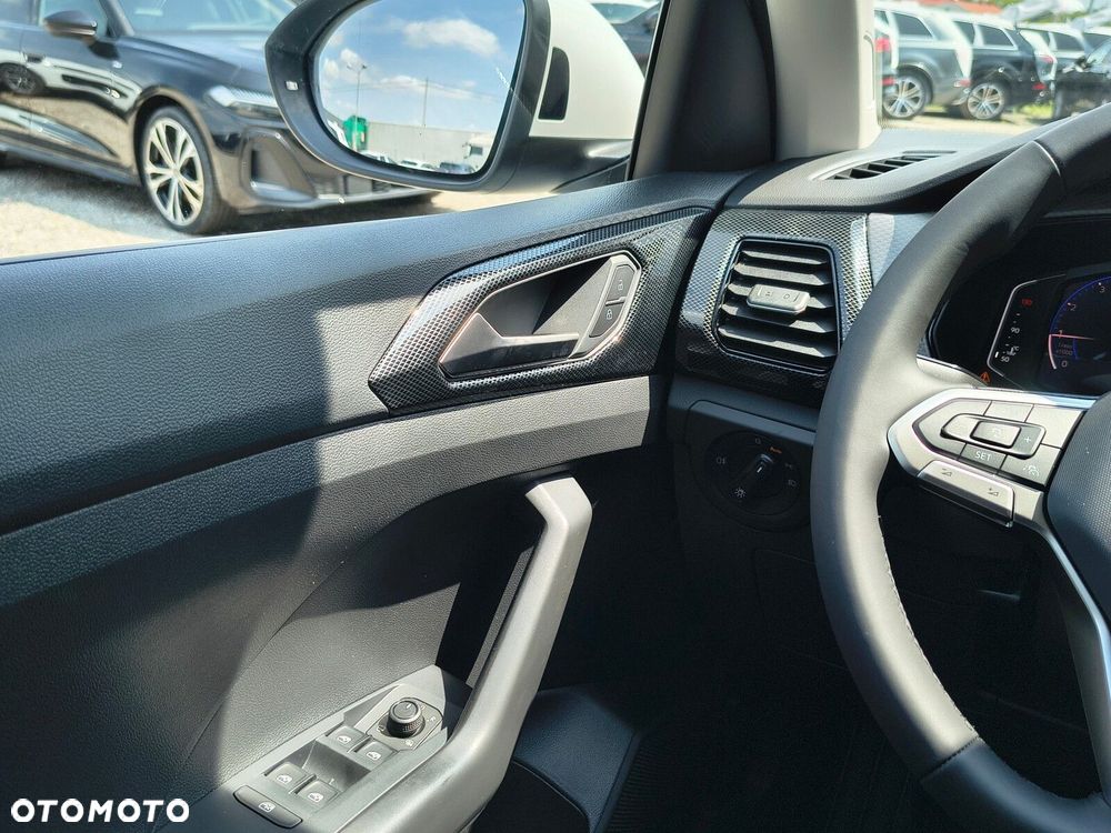 Volkswagen T-Cross 1.0 TSI Life Plus - 17