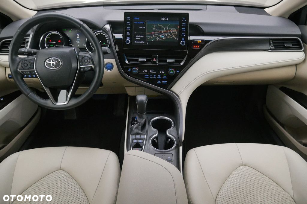 Toyota Camry - 8