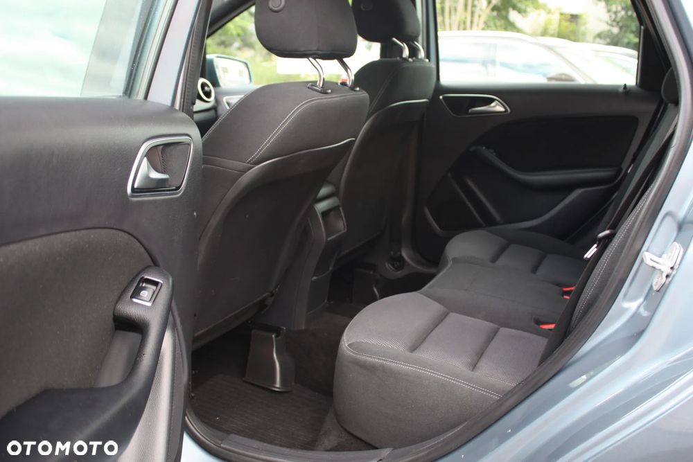 Mercedes-Benz Klasa B 200 (BlueEFFICIENCY) 7G-DCT - 30