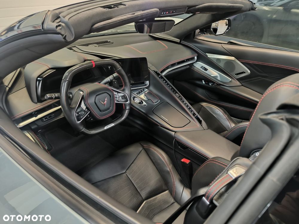 Chevrolet Corvette - 24