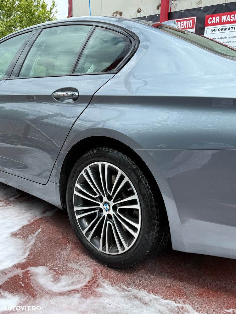 BMW Seria 5 520d xDrive AT - 8