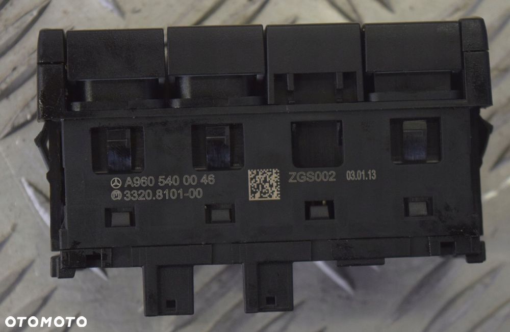 PANEL STERUJĄCY SZYBERDACHEM MERCEDES ACTROS MP4 - 2