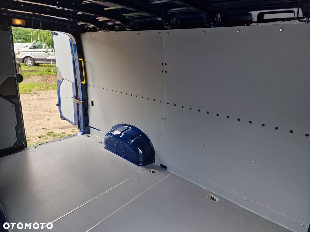 Volkswagen Crafter - 12