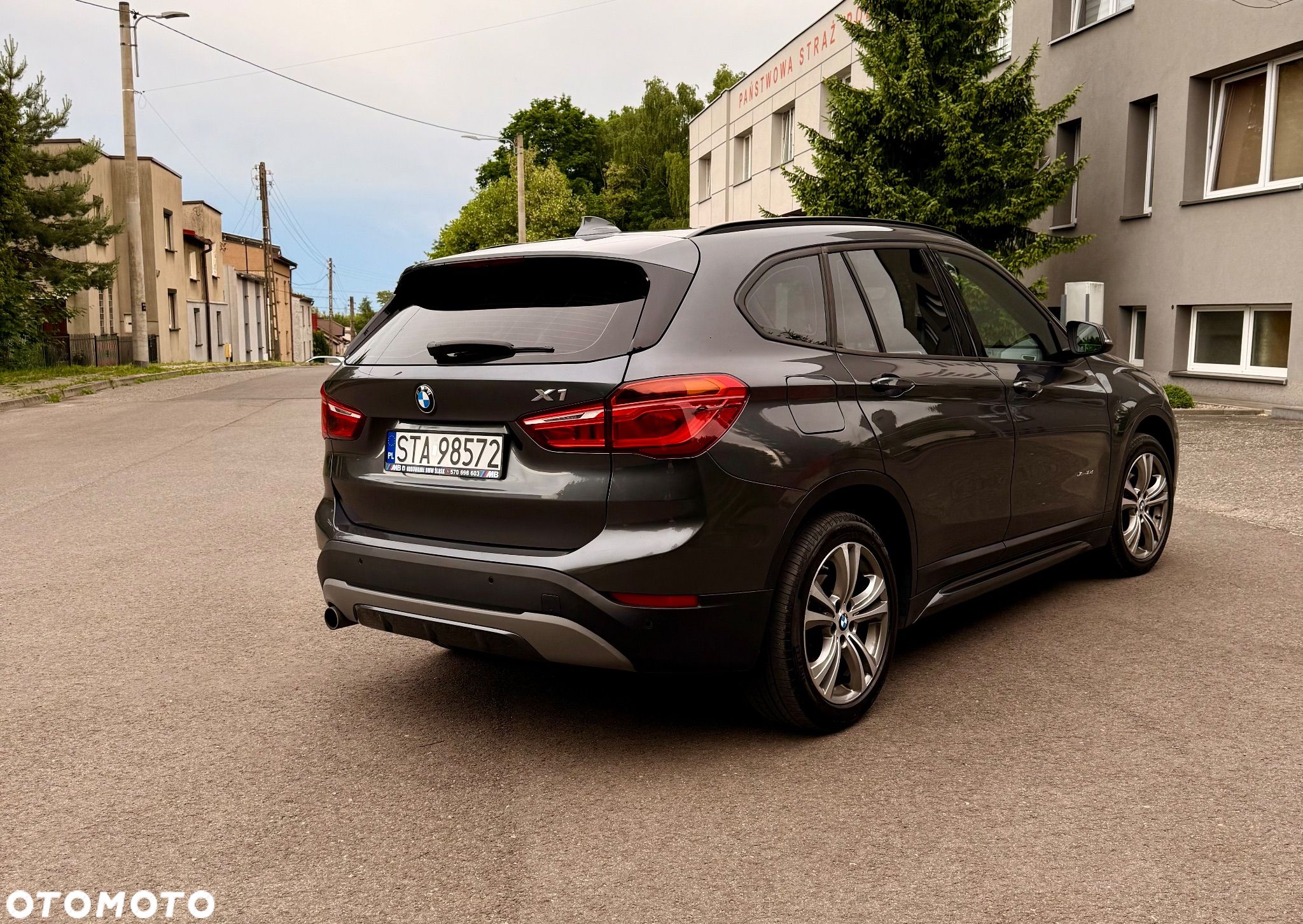 BMW X1 xDrive18d Sport Line - 1