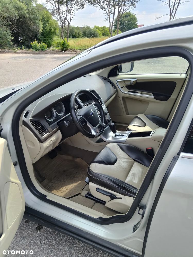 Volvo XC 60 D3 Momentum - 1